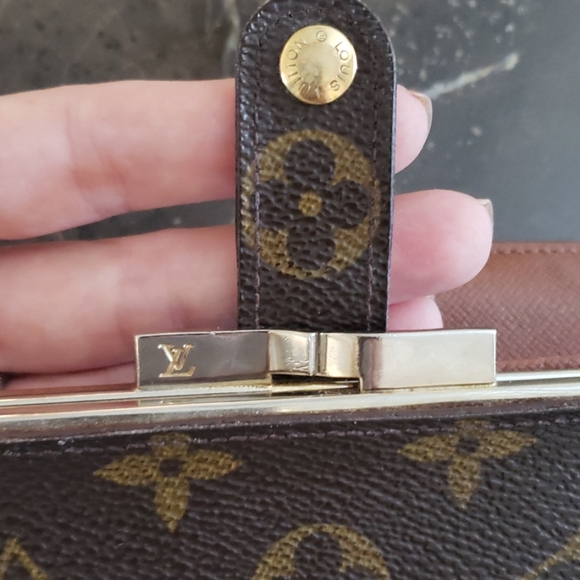 Authentic Louis Vuitton vintage wallet - Picture 6 of 8